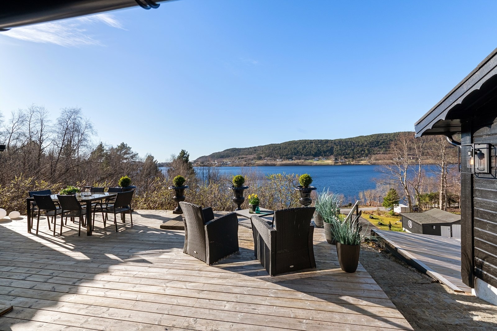 Her har man en helt fantastisk utsikt fra egen terrasse. Galleribilde
