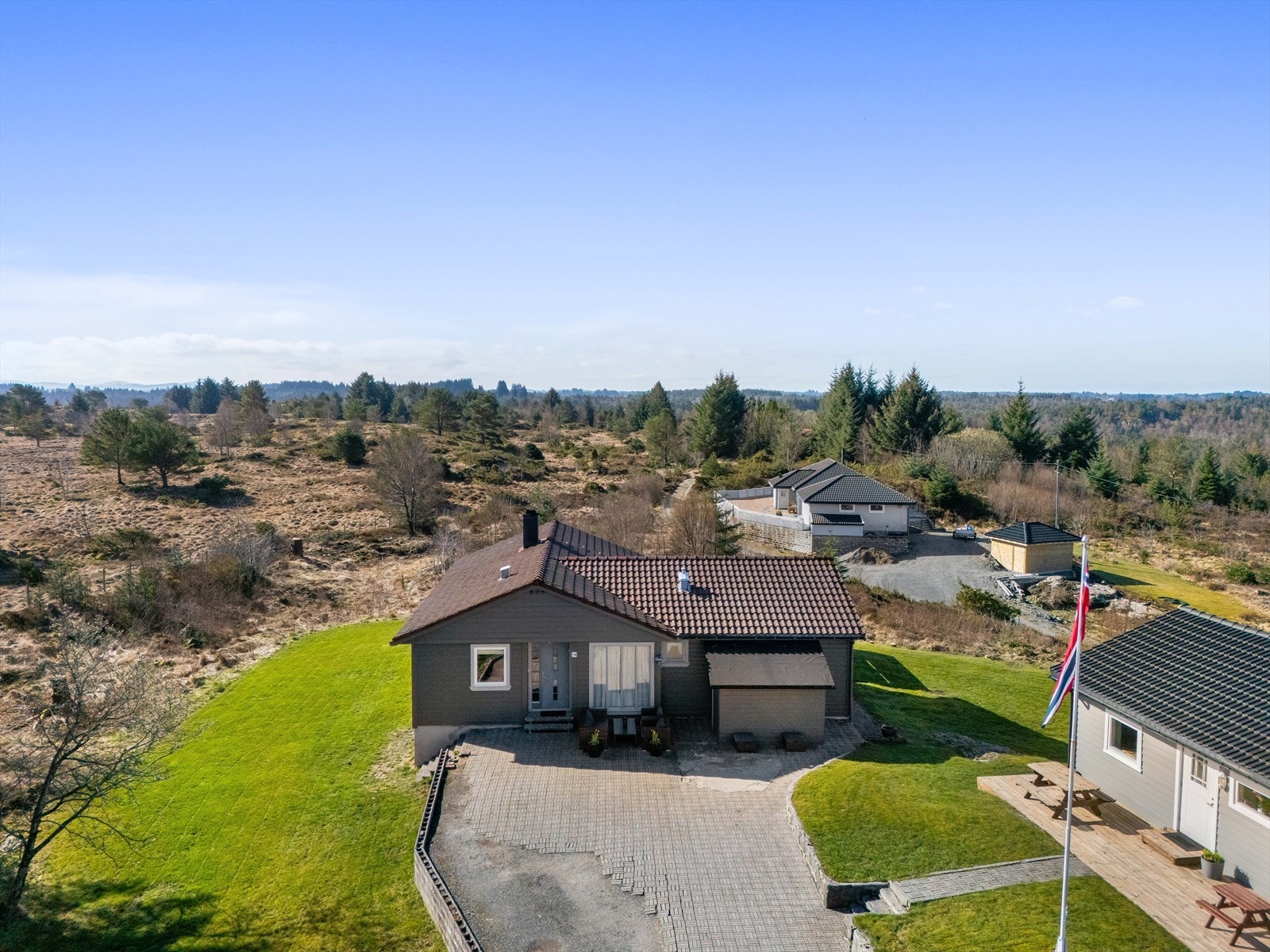 Eiendommen ligger landlig og fint til i Keilo. Galleribilde