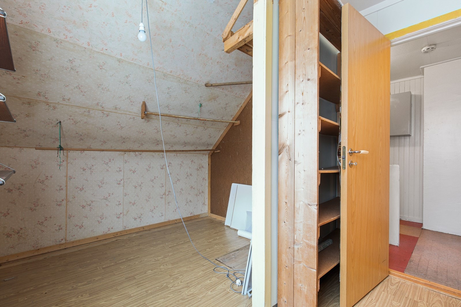 Bod/potensielt walk-in closet Galleribilde