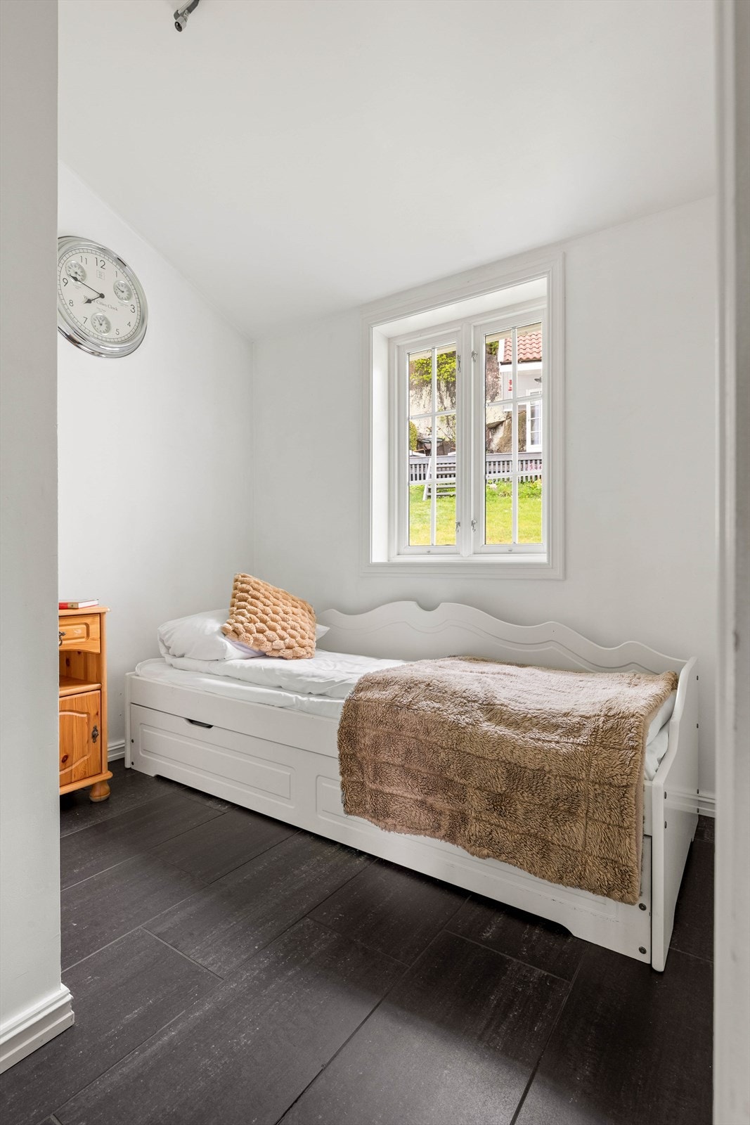 Kontor i første etasje som i dag brukes som gjesteværelse. Galleribilde