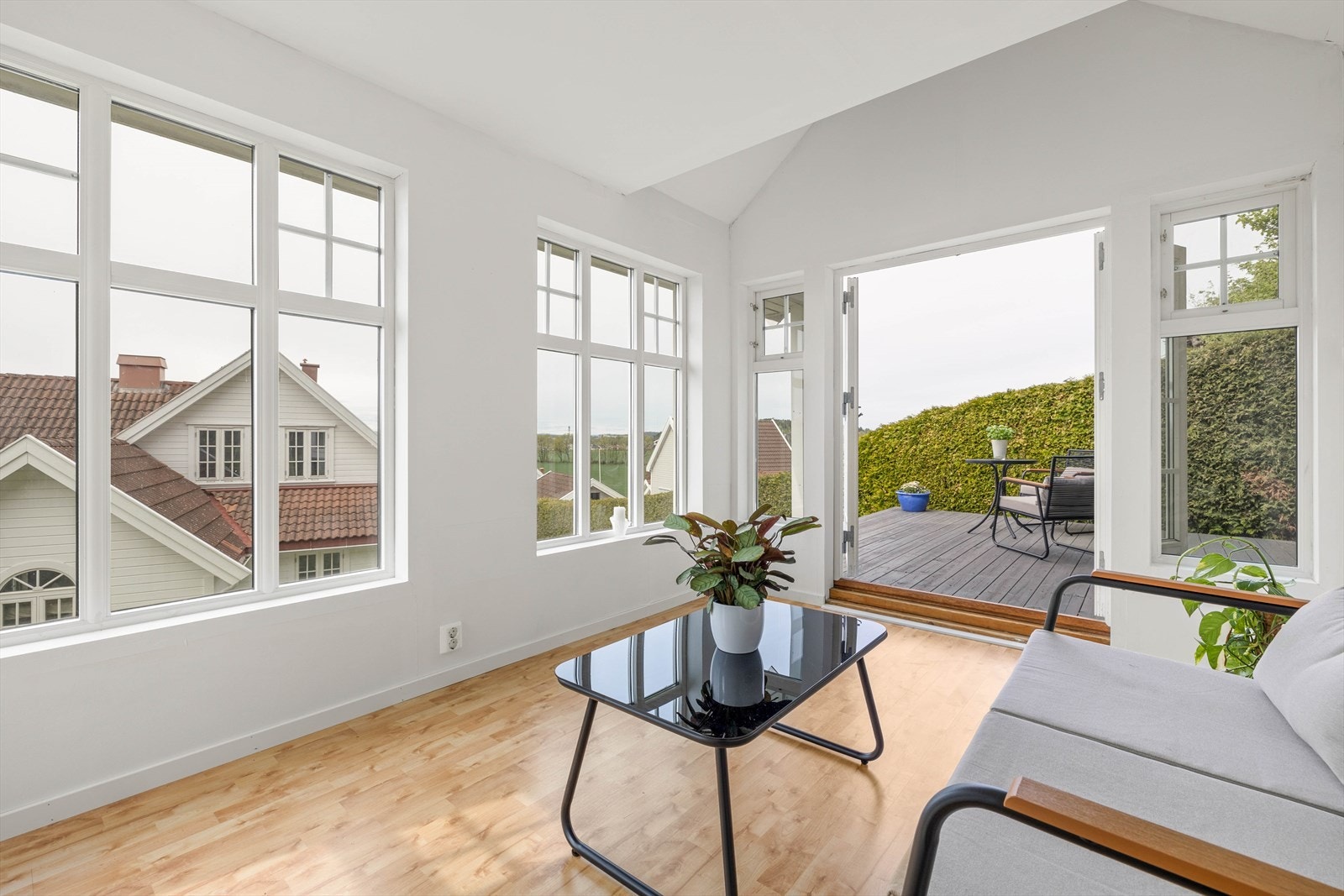 Hagestue. Galleribilde