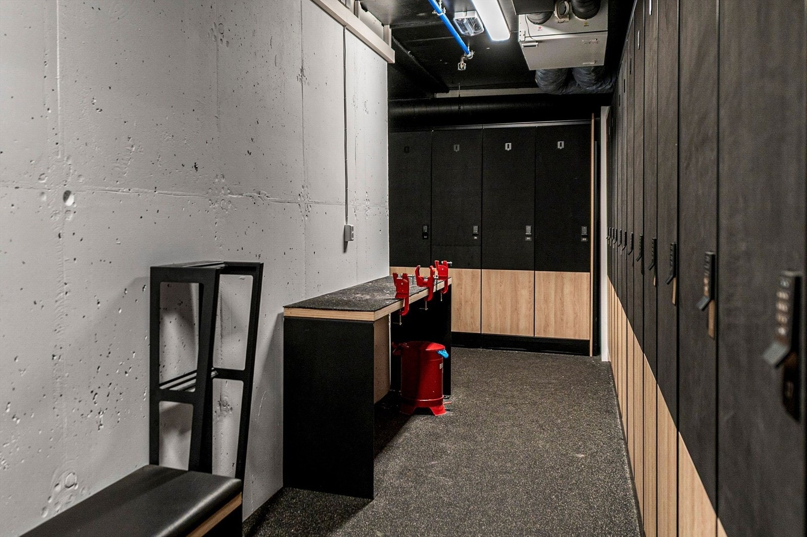 Felles smørerom med skibod. Galleribilde