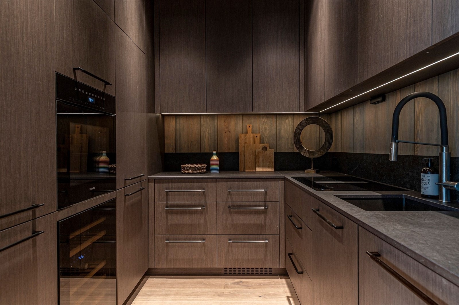 Delikat kjøkken med god kapasitet Galleribilde