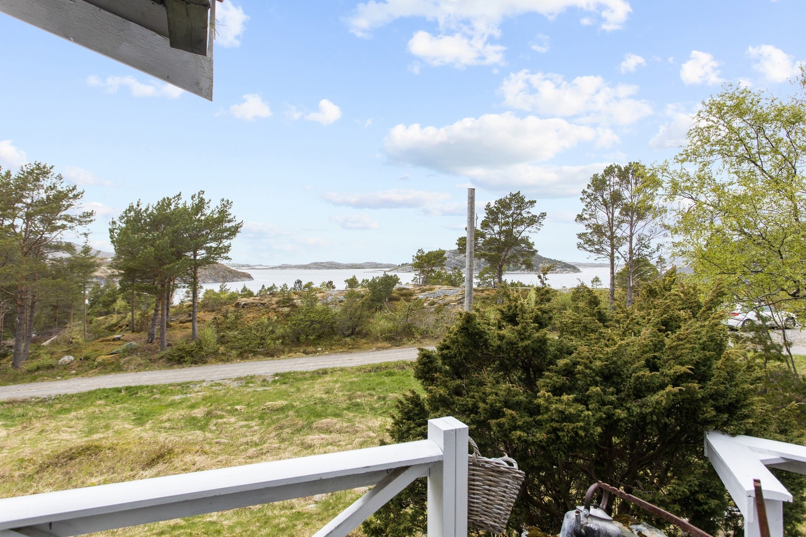 Her kan man nyte vakker sjøutsikt og gode solforhold! Galleribilde