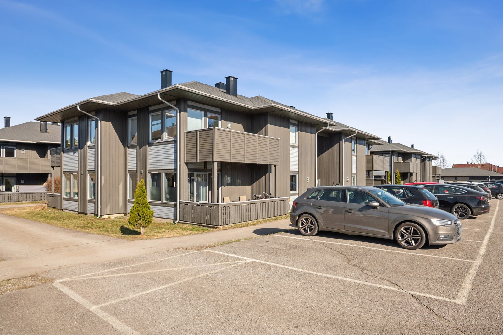 Fra eiendommen har du gangavstand til Jessheim sentrum som har et mangfold av fasiliteter. Galleribilde