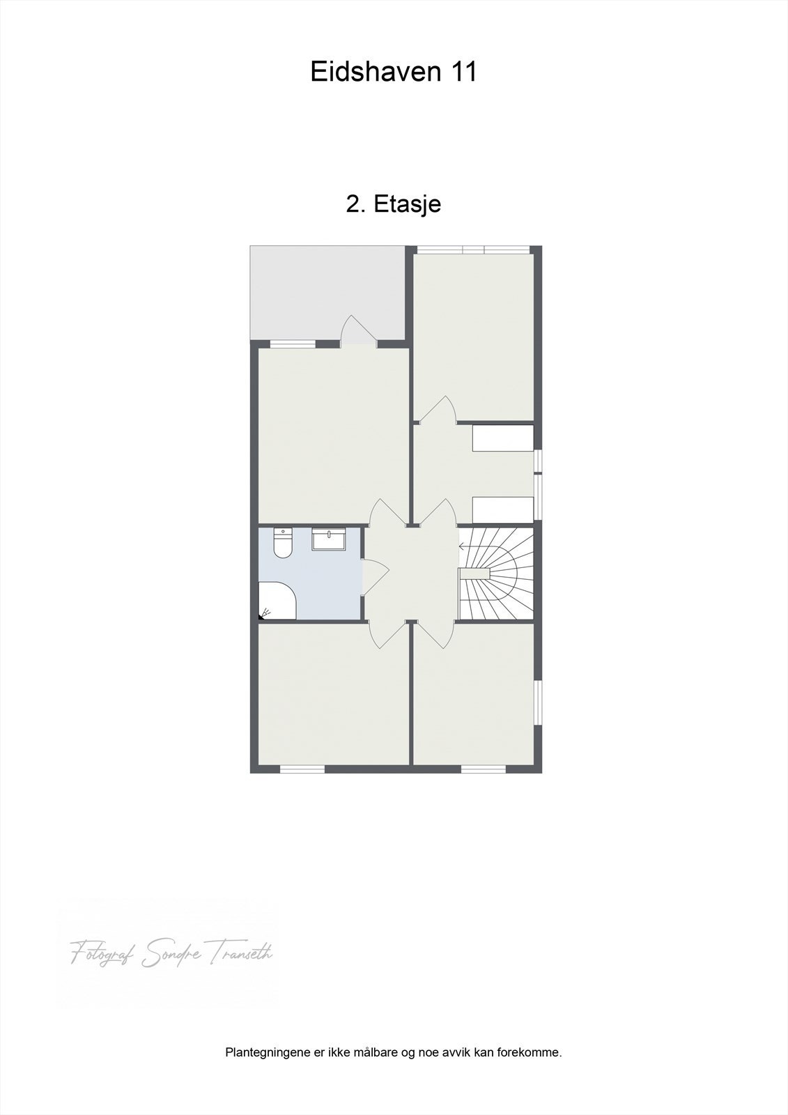Planløsning 2.etg.: mellomgang 3 stk. soverom, ekstra tv-stue, walk-in garderobe, samt bad. Galleribilde