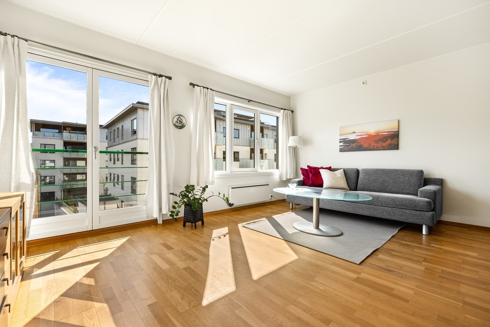 Stuen har i tillegg en fin luftebalkong/fransk balkong. Galleribilde