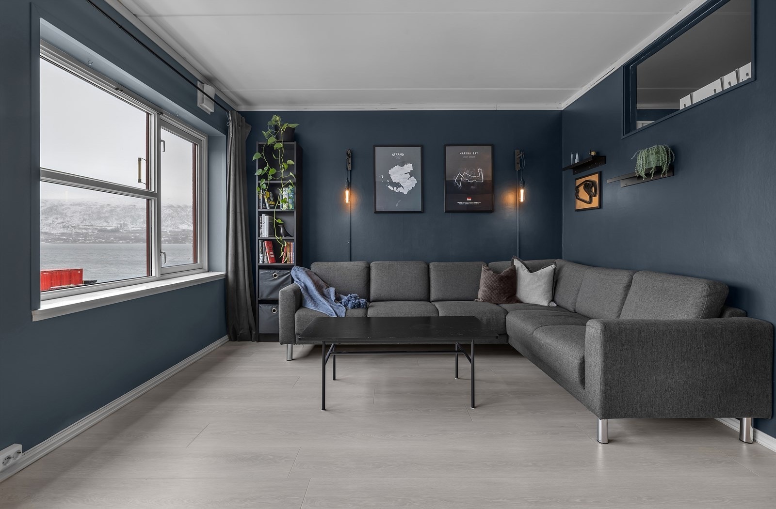 God plass til både stuedel og spisegruppe Galleribilde