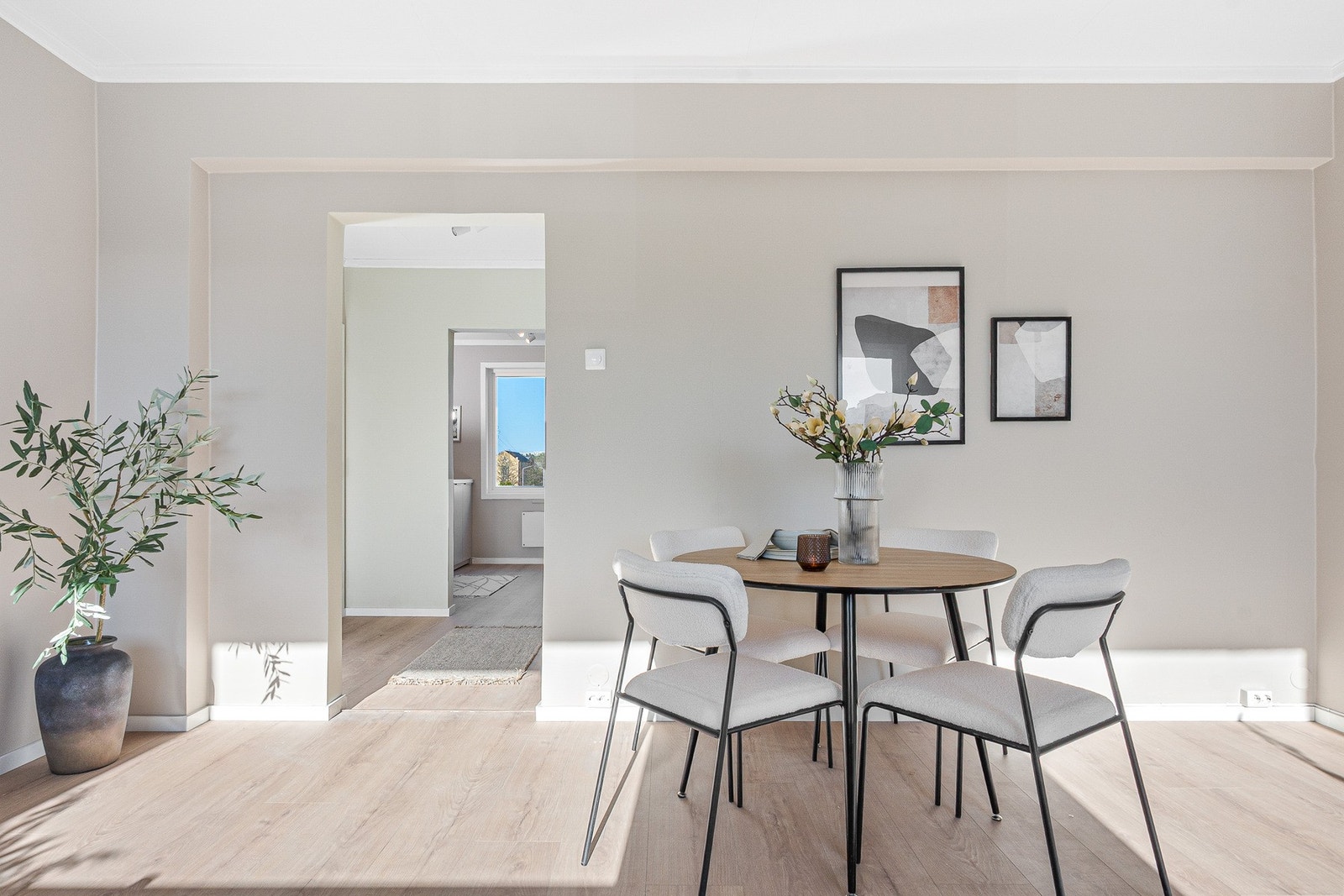 Inviter venner og familie over for et hyggelig måltid! Galleribilde