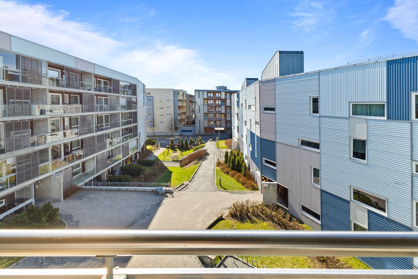 Leiligheten har en god intern beliggenhet i 4. etasje og er vendt mot bakgård Galleribilde