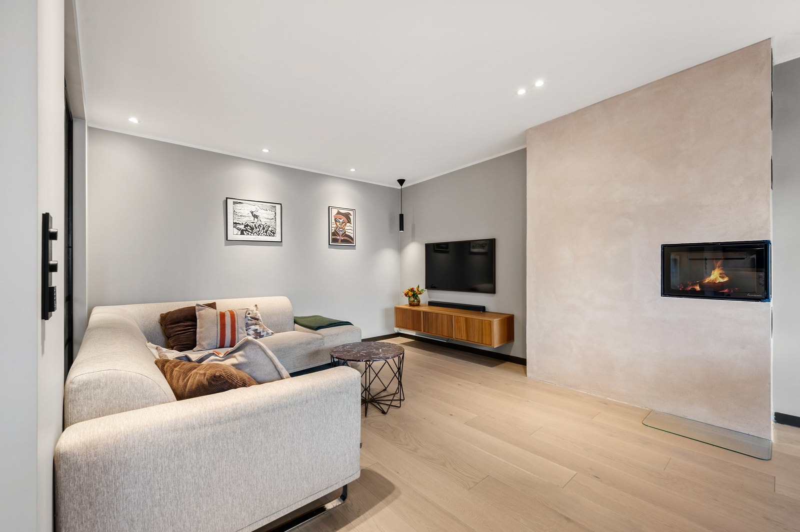 Peis i stuen for varme og hygge. Galleribilde