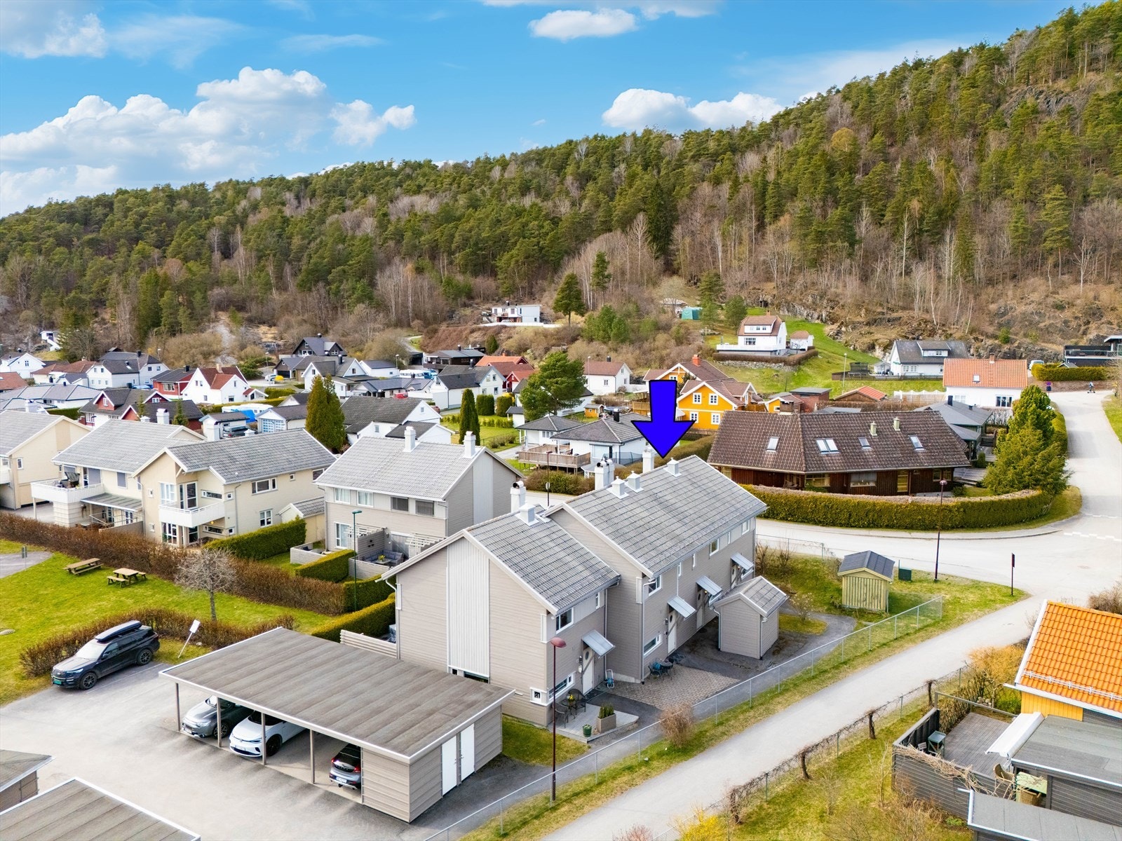 EiendomsMegler1 ved Thor Petter Curtis Mælandsmo presenterer Nedre Sølen 92! Galleribilde