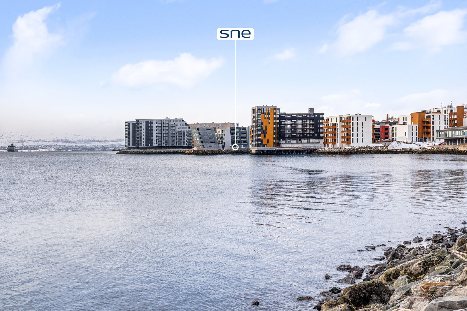 Strandkanten er et populært boområde for yngre, eldre, enslige, par og studenter!