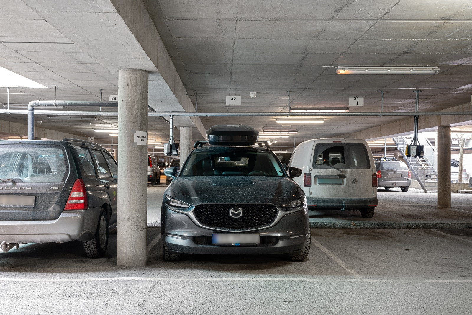 Parkering i felles garasjeanlegg.