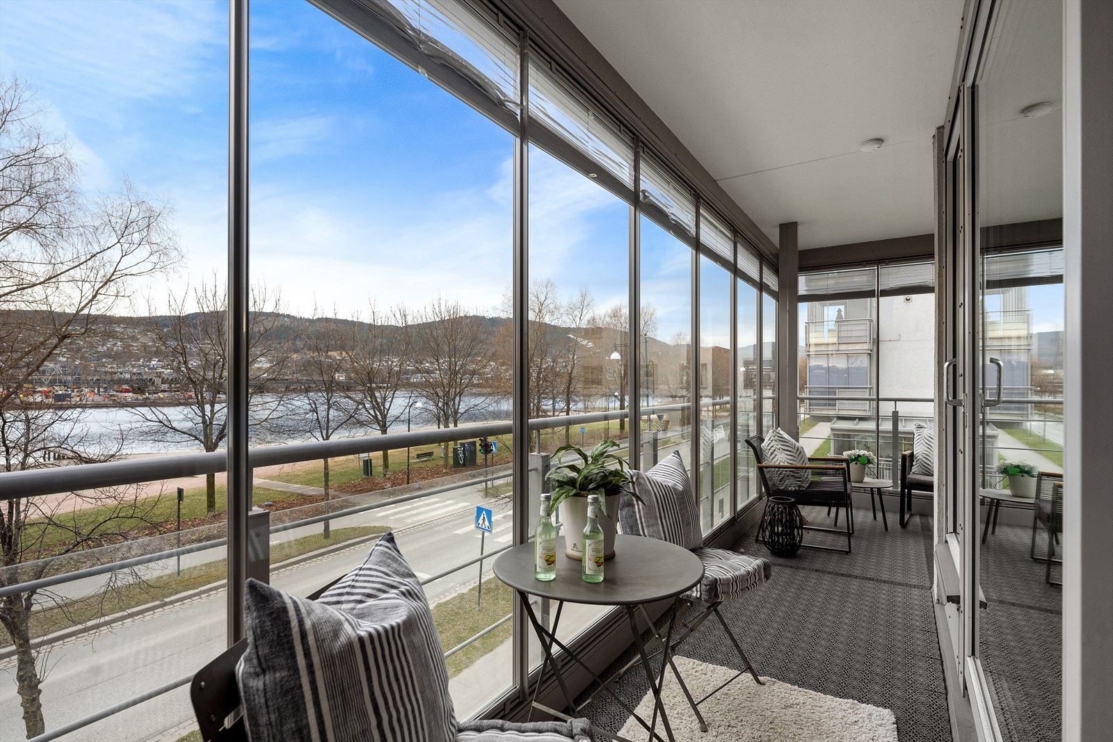 Her får du både utsyn, gode solforhold og plass til flere møbleringsmuligheter. Galleribilde