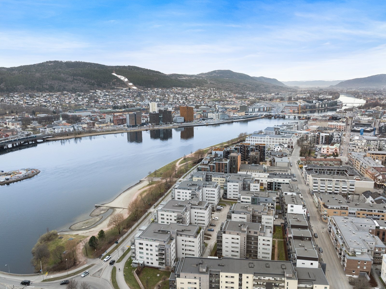 Leiligheten har en sentral beliggenhet på Bragernes i Drammen. Galleribilde