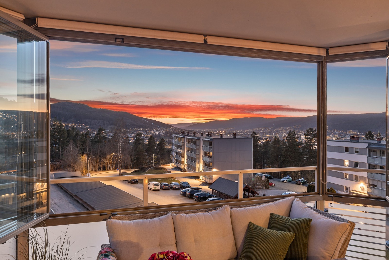 Flott utsikt mot Danvik og Åssiden Galleribilde