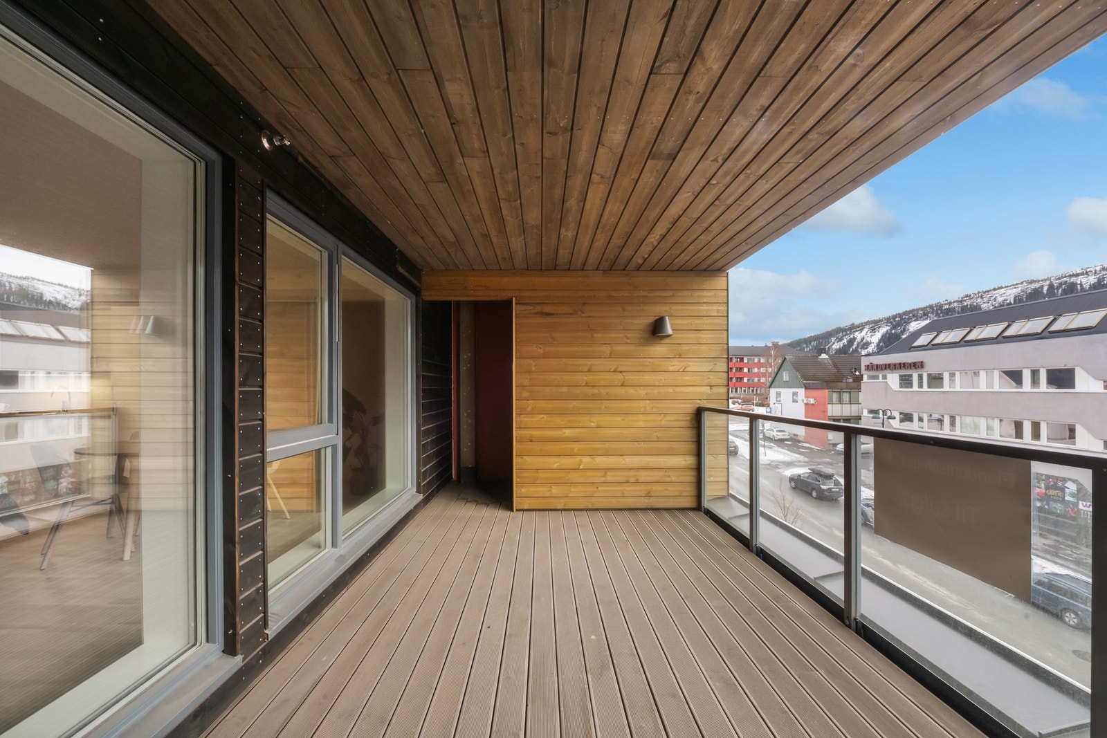 Også en bod på terrassen Galleribilde