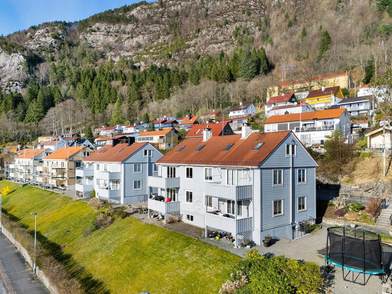 Velkommen til Amalie Skramsvei 31 - en attraktiv leilighet midt mellom fjord og fjell. Galleribilde