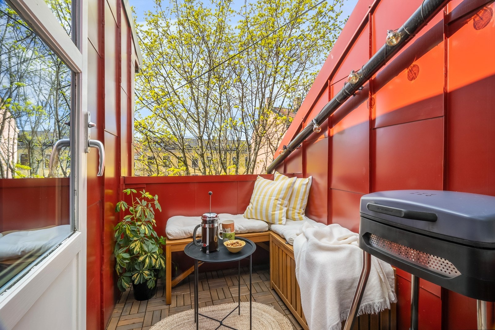 Privat vestvendt takterrasse på 3m² med sol fra ca. kl. 15 (sommer) Galleribilde