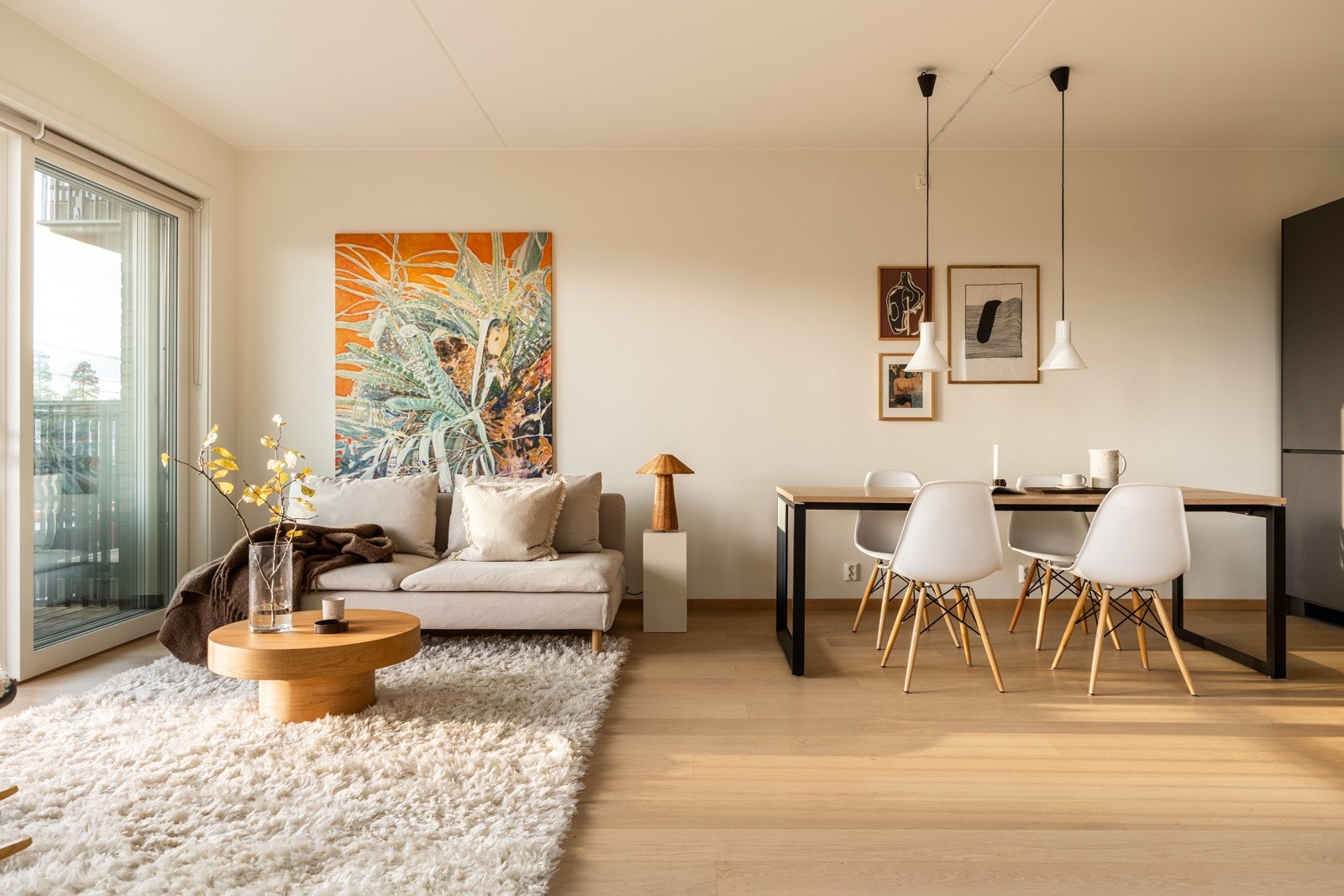 Leiligheten er belagt med parkett med varme. Galleribilde