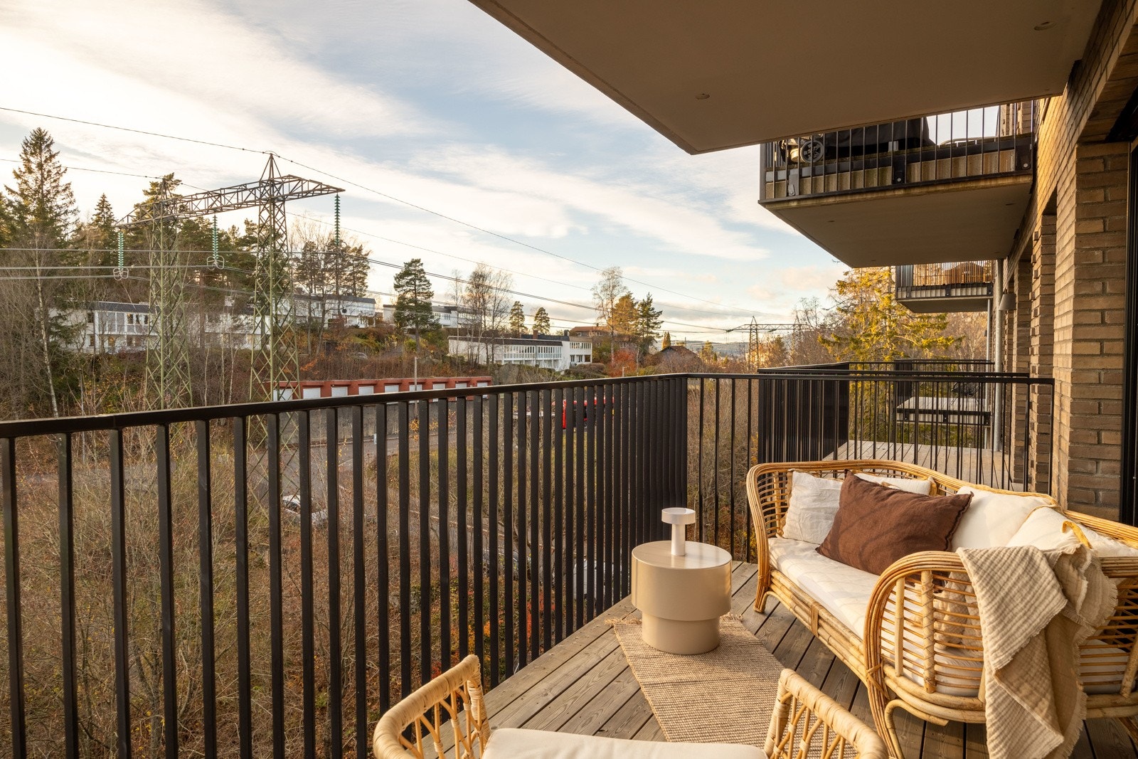 Her bor man høyt og luftig, og rett ved siden av den flotte Mærradalen. Galleribilde