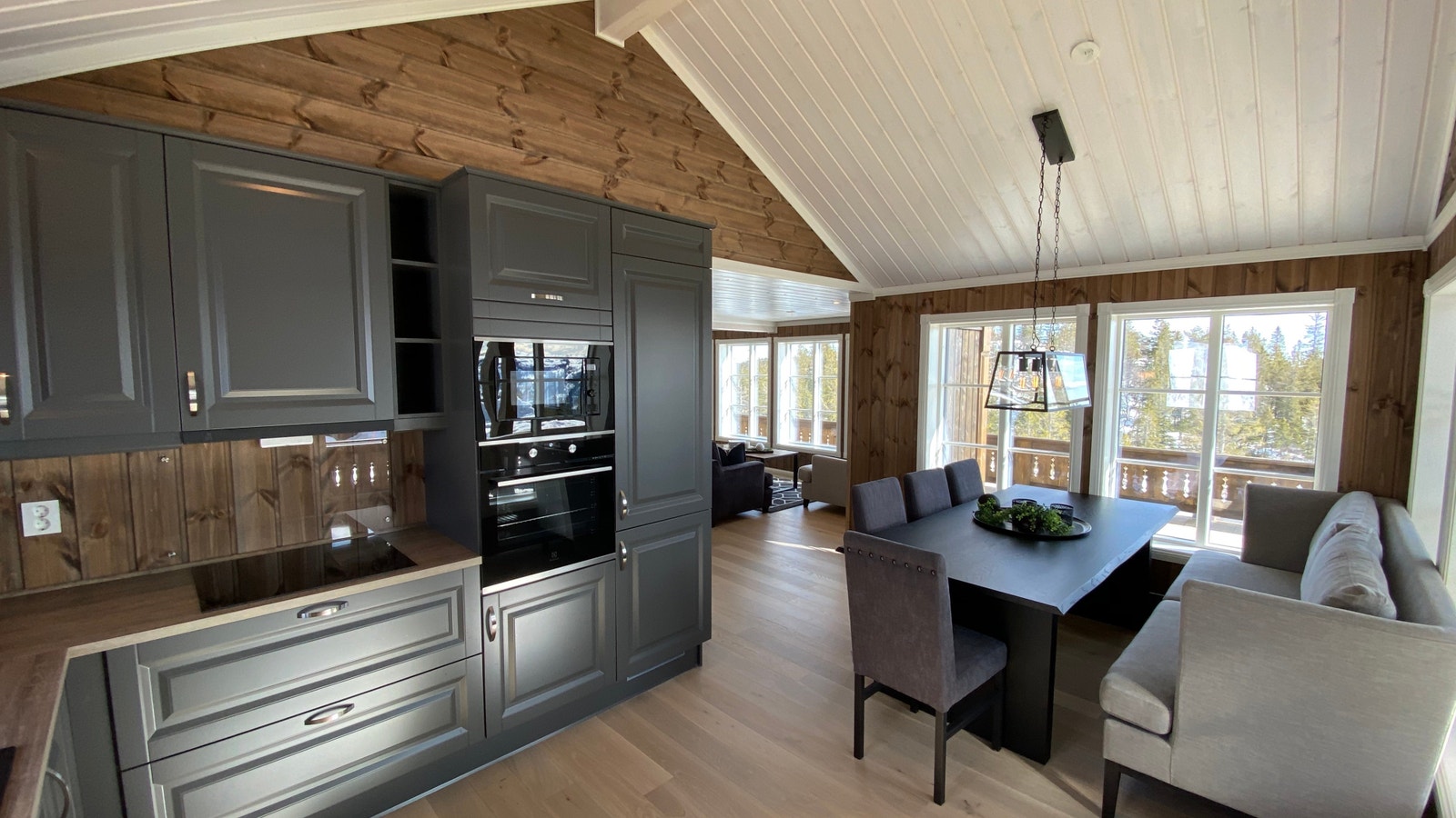 Kunde tilpasset farge. Se video visning for rom inndeling. Galleribilde