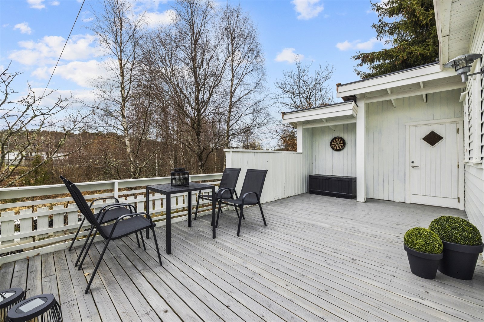 Det er god plass til flere sittegrupper Galleribilde