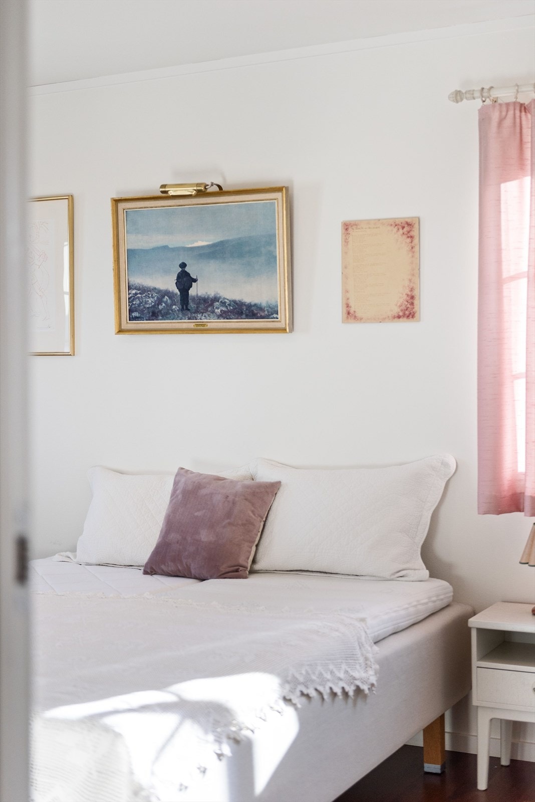 Ett av to soverom Galleribilde