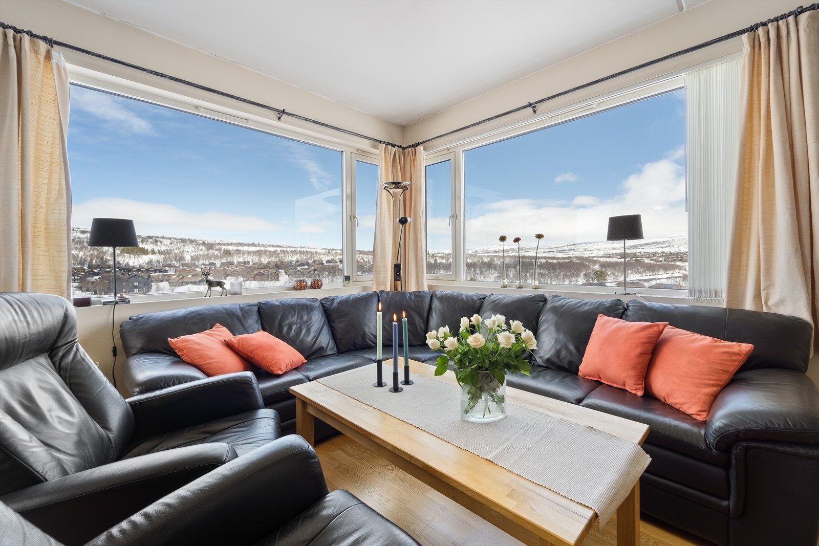 01Fasade_2.jpg Galleribilde