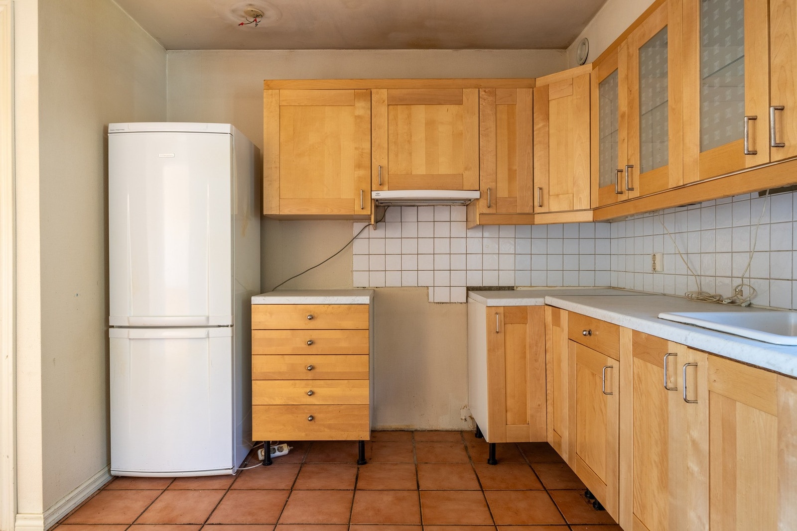 Separat kjøkken med innredning fra byggeård. Galleribilde