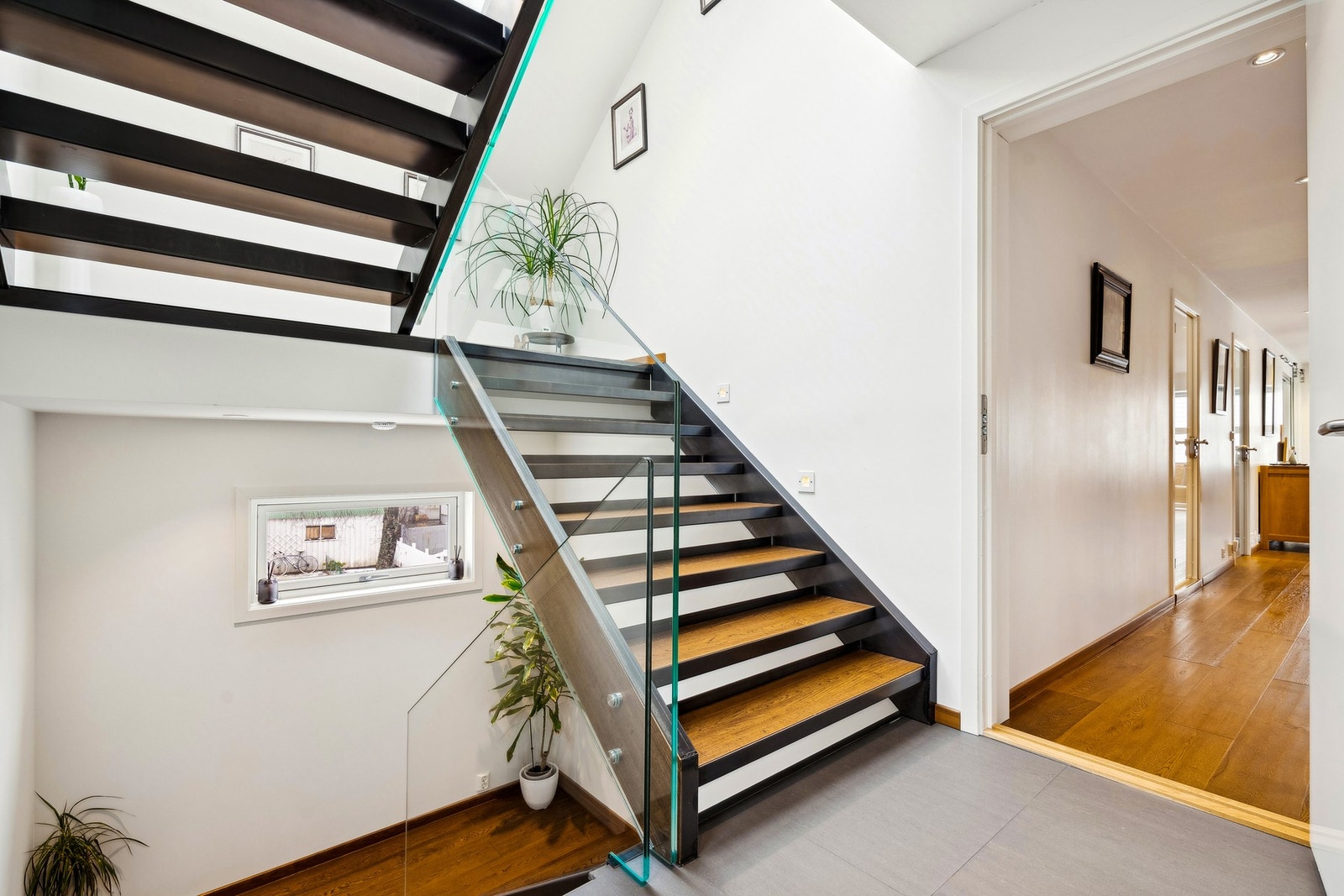 Felles trappeoppgang mellom leilighetene. Galleribilde