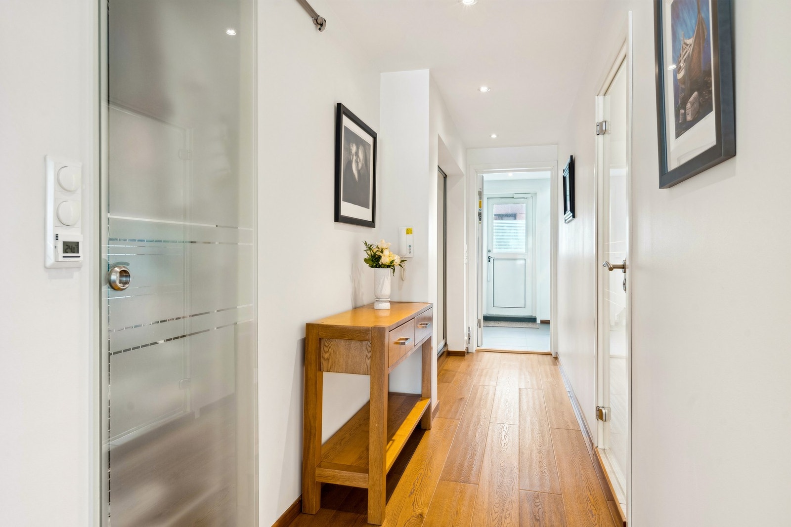 Entré. Galleribilde