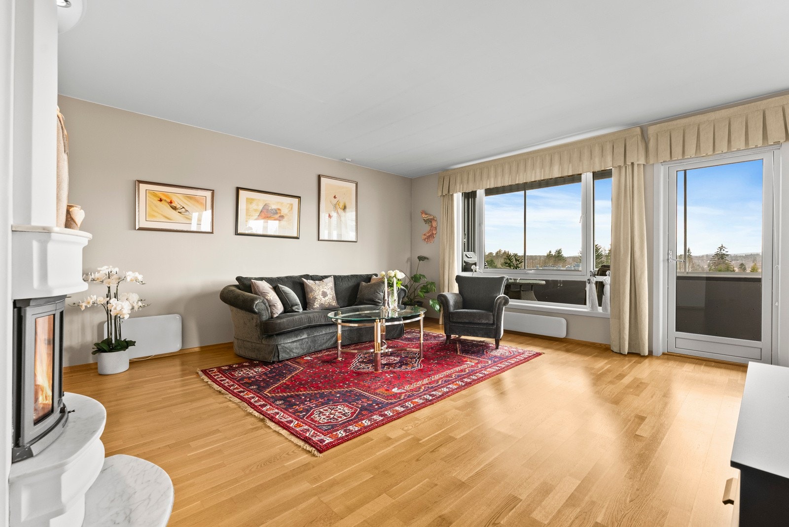 Stuen har flere innredningsmuligheter. Galleribilde