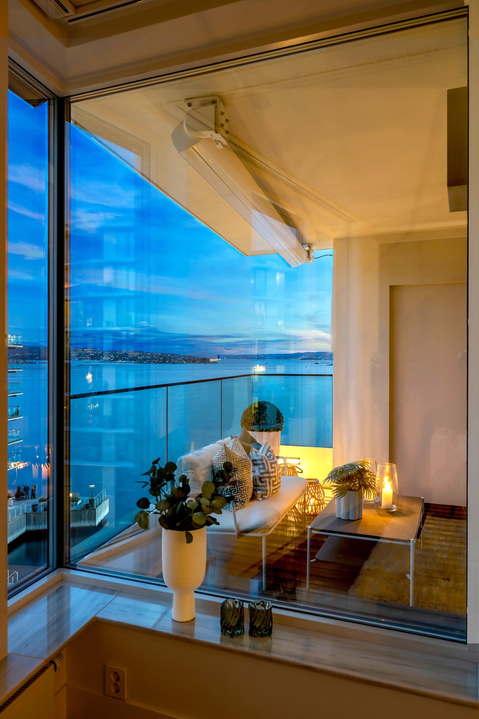 Kveldsutsikt fra stuen. Galleribilde