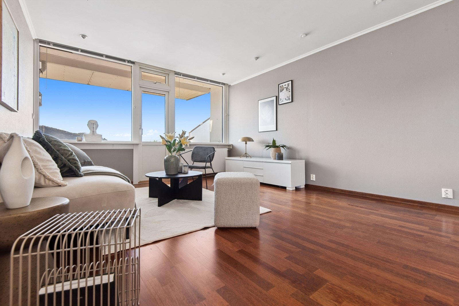 Stor stue Galleribilde