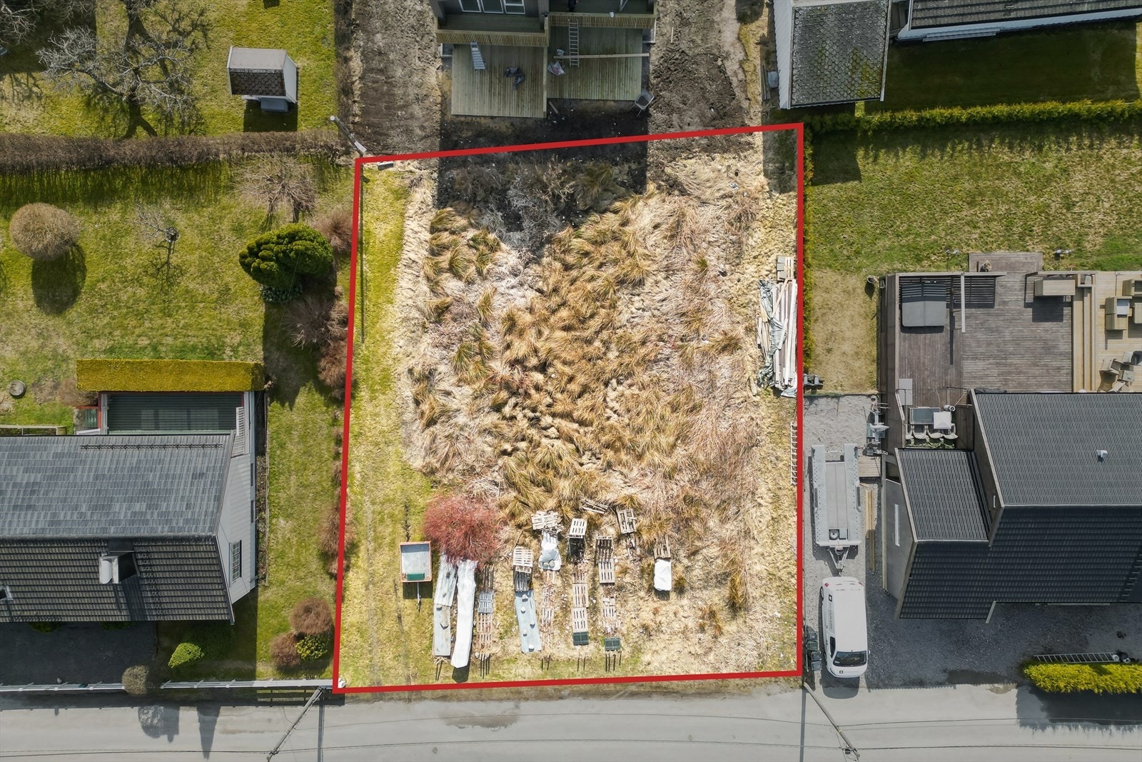 Tomten er på ca 664 kvm Galleribilde