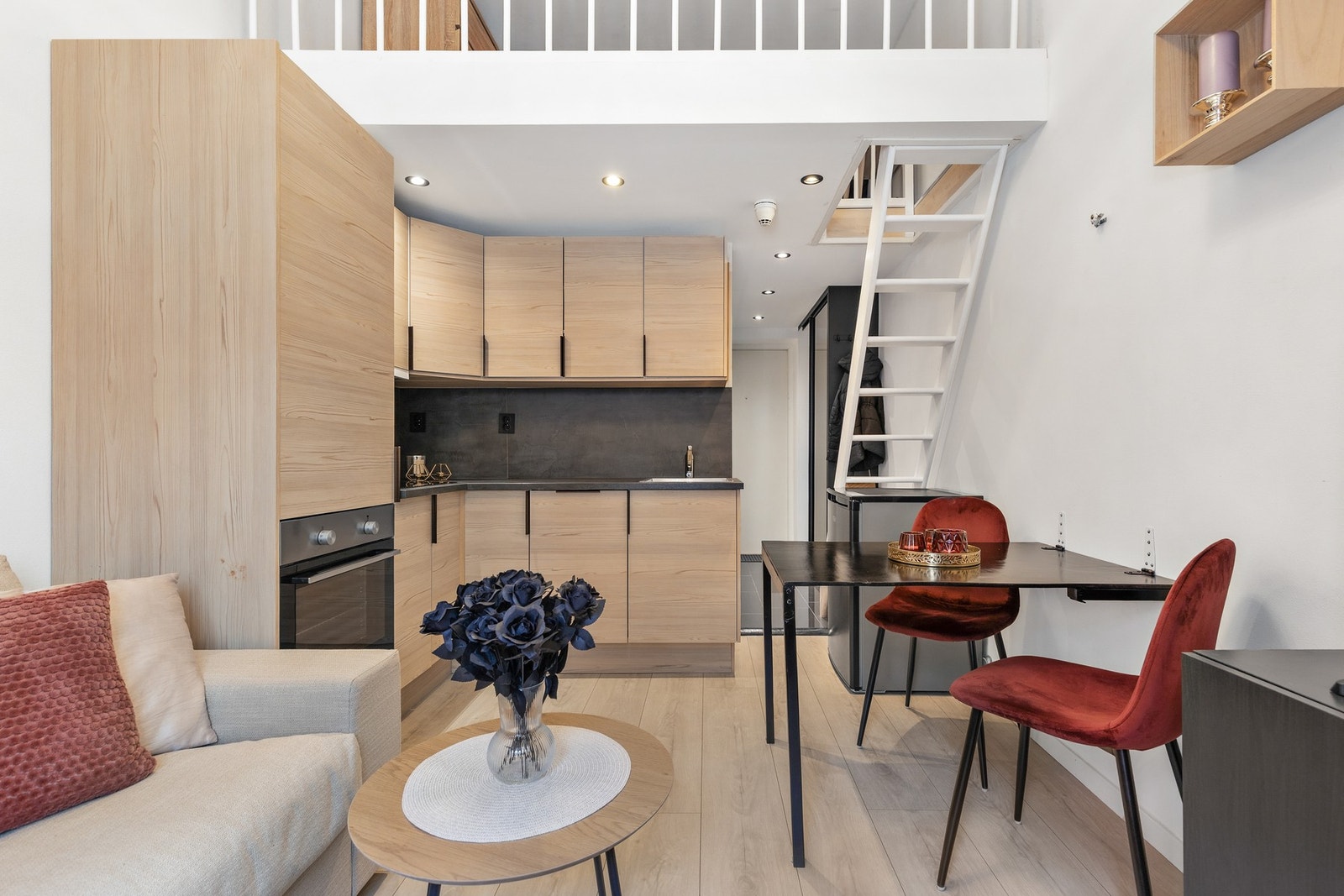 Arian Tabaku v/EIE Drammen Bragernes har gleden av å presentere Strømsø torg 5C! Galleribilde