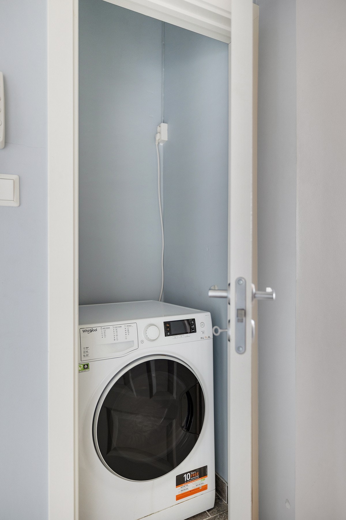 Det er opplegg for vaskemaskin i bod med tilgang fra entrè. Vaskemaskinen medfølger Galleribilde