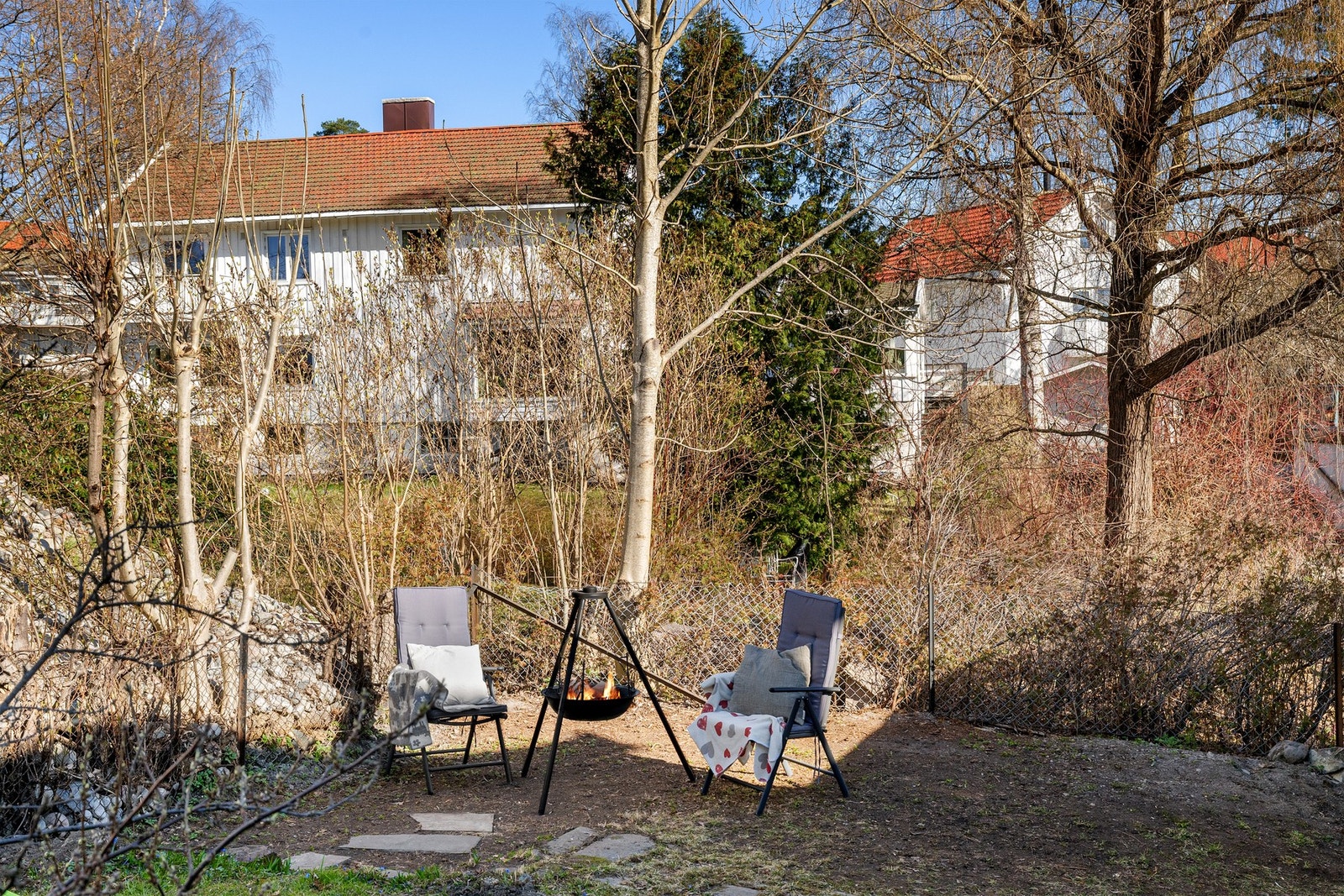 I 2024 ble det også installert ny utekran for helårsbruk - praktisk for vanning, rengjøring og hagearbeid gjennom hele året. Galleribilde
