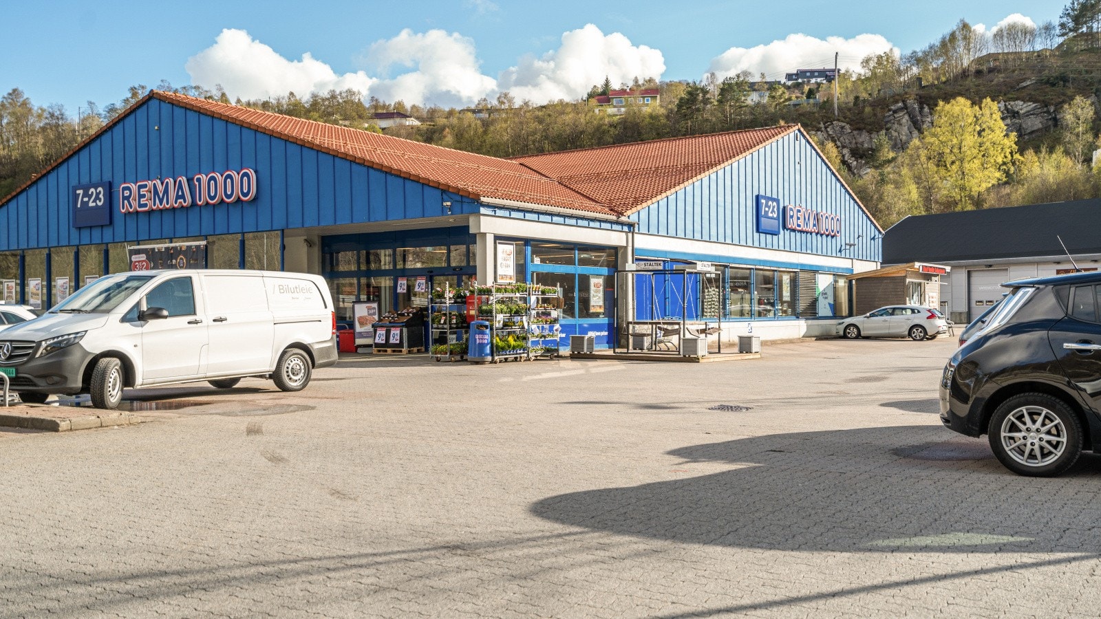 Gangavstand til rema 1000 og Kiwi Galleribilde