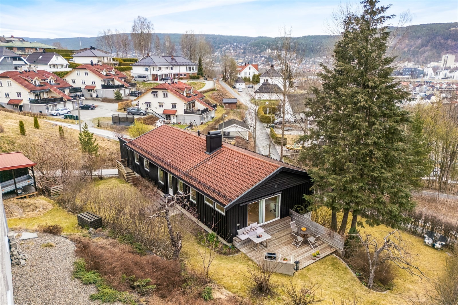 Danvik skolekrets, der barneskolen ligger ca. 5 minutters gange unna. Galleribilde