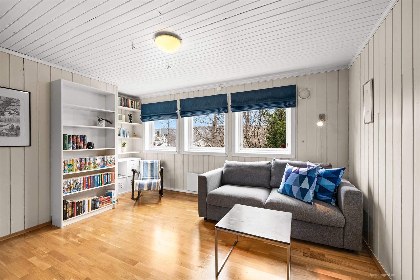 Det ene soverommet i dag er innredet som en ekstra stue. Galleribilde