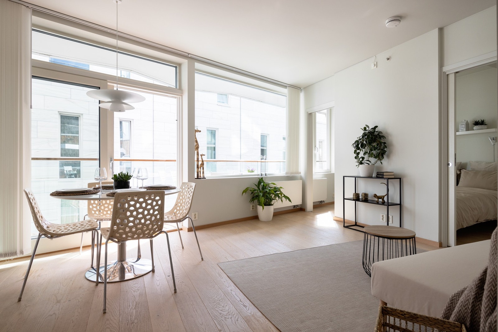 Naturlig sone for spisebord, her kan du invitere venner og familie på deilige måltider. Galleribilde