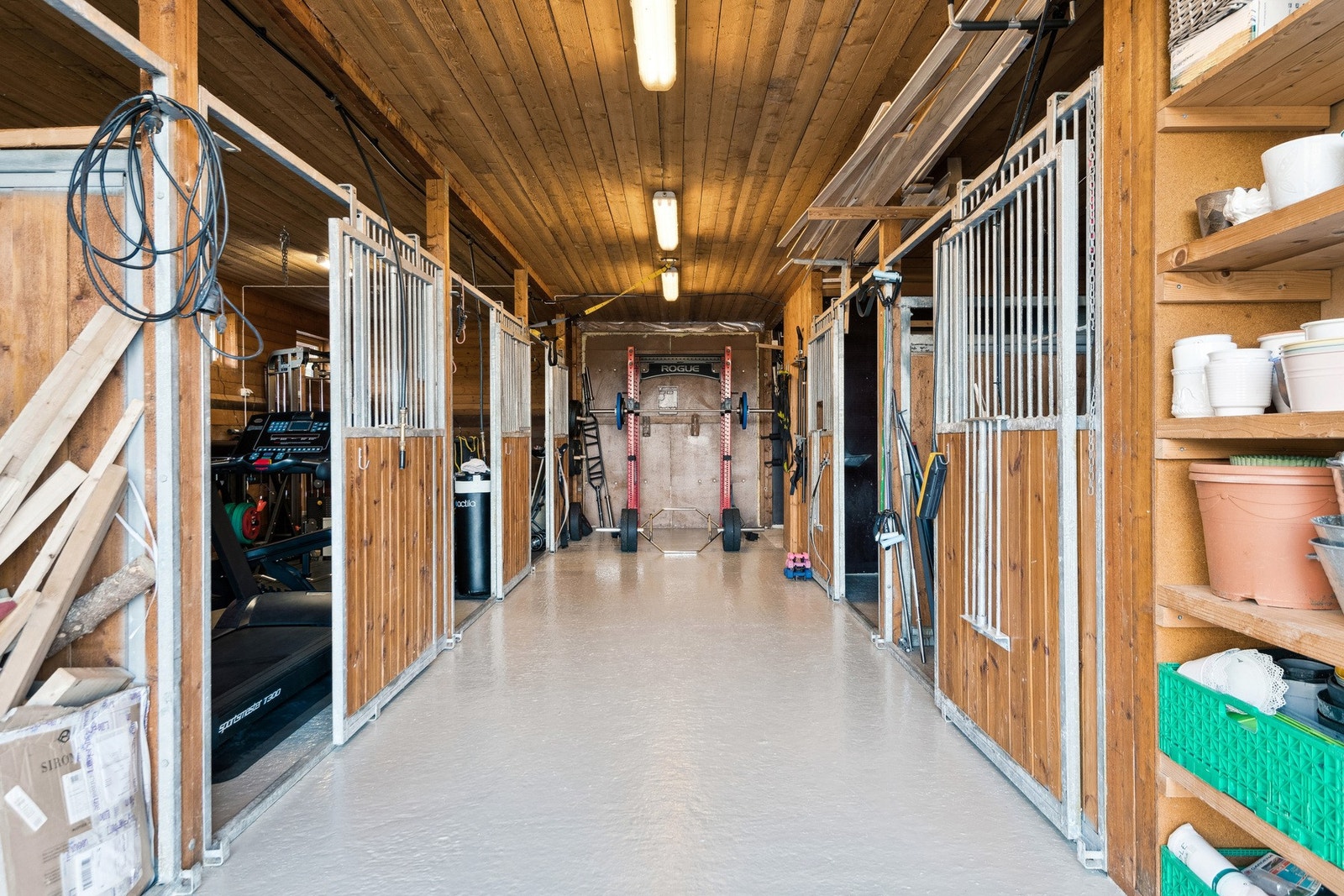 Stallen er idag benyttet som treningsrom. Galleribilde