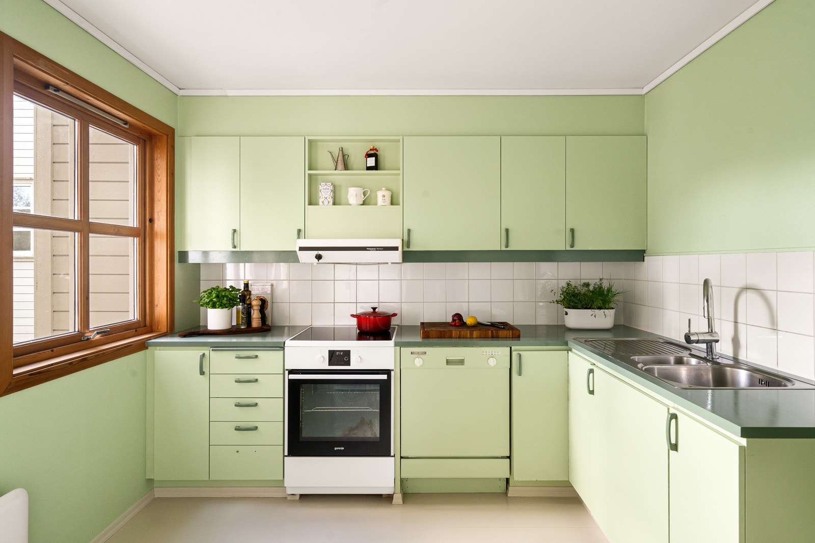 Hvitevarer medfølger i handelen Galleribilde