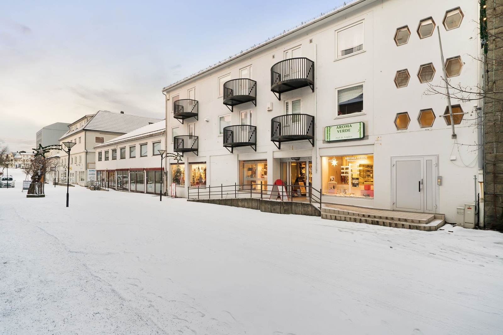 Dette er virkelig et hjem i sentrumets hjerte, med byggets inngang direkte fra gågaten Galleribilde