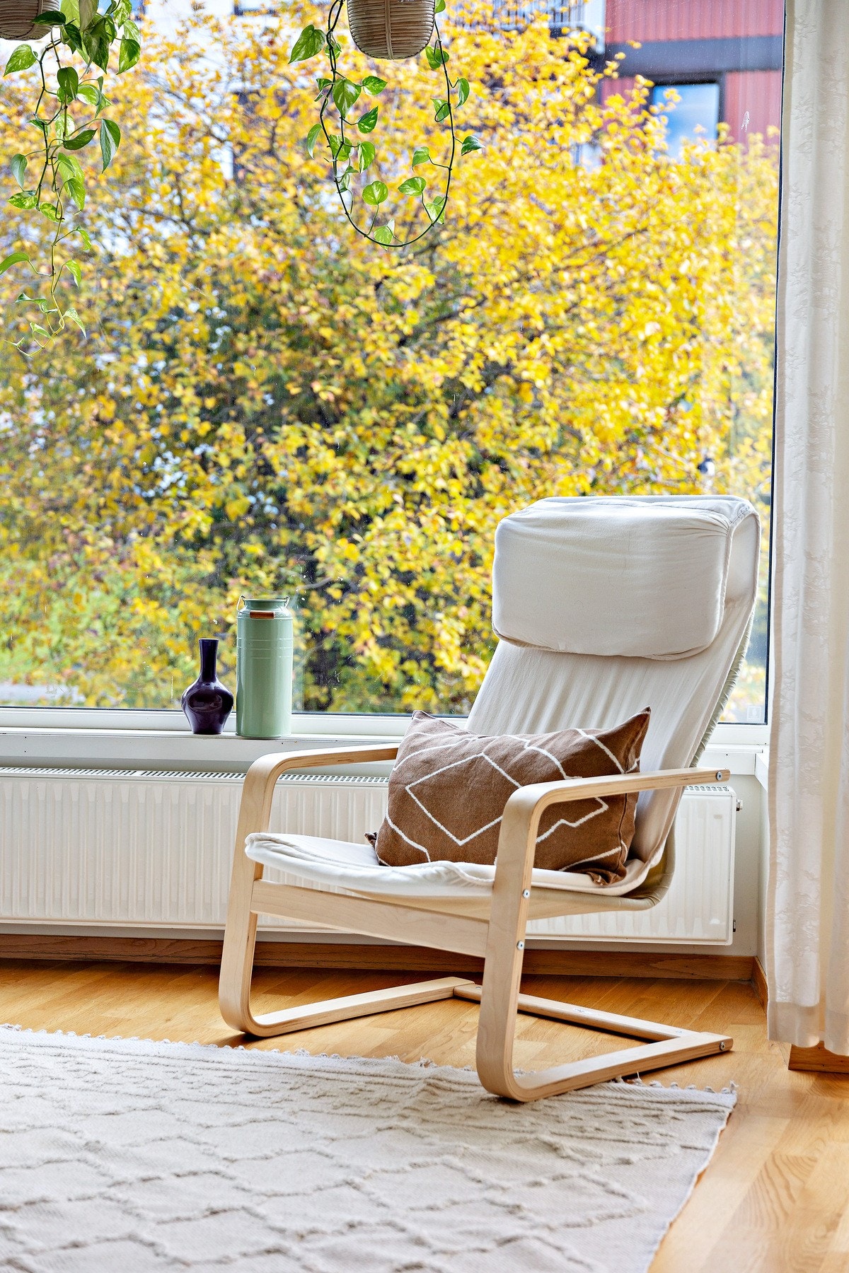 Behagelig inneklima med oppvarming via fjernvarmeradiatorer. Galleribilde