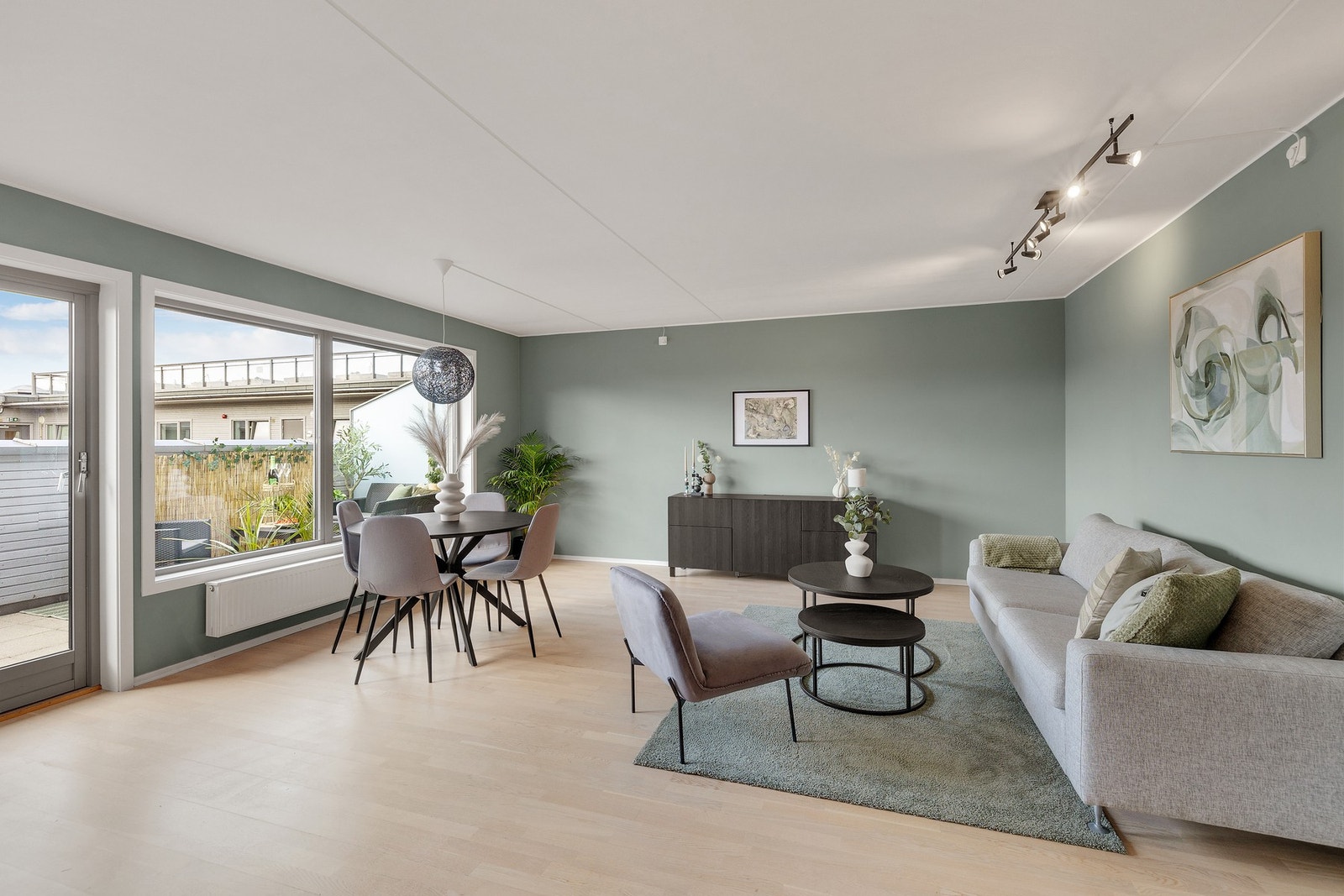 Velkommen til Gladengveien 15B - Lekker toppleilighet med solrik balkong, garasjeplass og utleiedel! Galleribilde