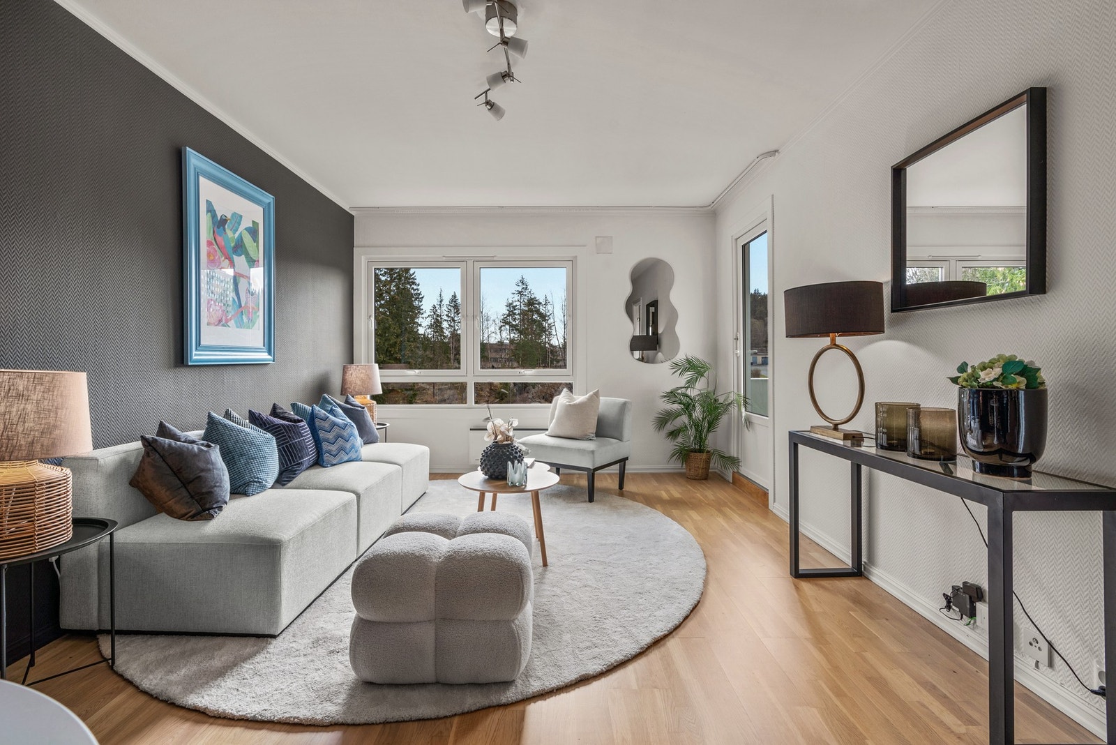 Stuen gir deg en sosial og funksjonell arena for dagliglivets aktiviteter. Galleribilde